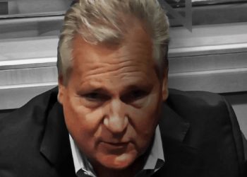 Prokuratura zdecydowała przedłużyć śledztwo którego obiektem jest "Willa Kwaśniewskich", Aleksander Kwaśniewski i jego żona mają kłopoty