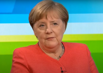 Wyciekły treści rozmów, jakie w sprawie koronawirusa COVID-19 odbyła z politykami CDU, Angela Merkel. Chciała zaostrzenia działań.