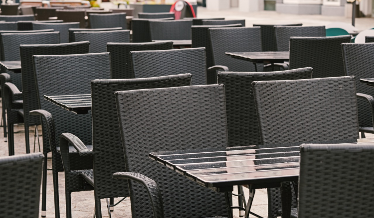 Bunt przedsiębiorców: Policja otrzymała od rządu wytyczne, posypią się masowe kontrole i wysokie mandaty w przypadku otwarcia firm.