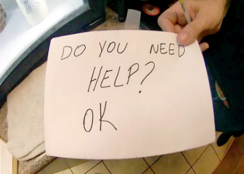 W jednej z restauracji w Orlando w USA kelnerka uratowała dziecko z rąk oprawców. Flaviane Carvalho uznała, ze sytuacja jest podejrzana.