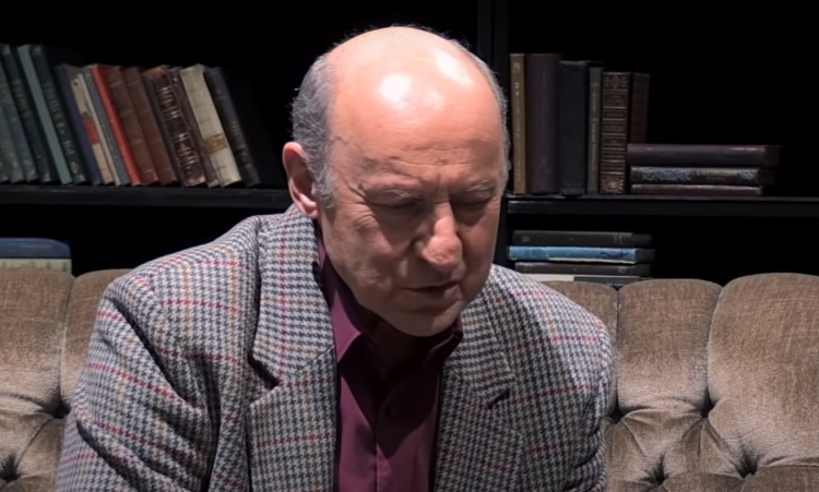 Stan zdrowia aktora cały czas się pogarsza, potrzebna jest kolejna operacja, Piotr Fronczewski nie chce jednak nawet o tym słyszeć.