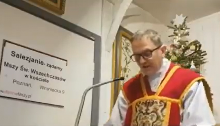 Skandal jaki wywołał podczas kazania w kościele były salezjanin ksiądz Michał Wóźnicki rozszedł się w Internecie szerokim echem.