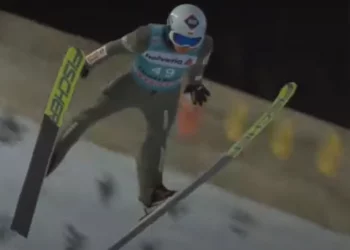 Skoki narciarskie: Kamil Stoch odniósł zwycięstwo w Titisee-Neustadt, nasz hymn nie został jednak odegrany, dzień później nie było już…