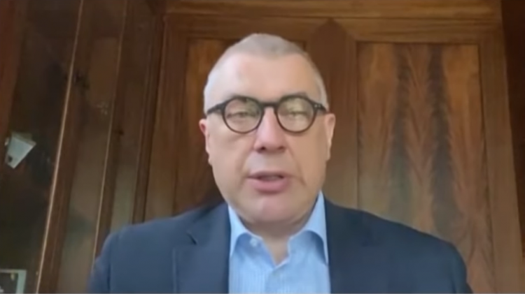 Sprawa Romana Giertycha: Poznańska prokuratura obstąpiła od lustracji kont bankowych znanego adwokata w związku z głośną aferą Polnordu.