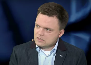 Lider ruchu Polska 2050 Szymon Hołownia stwierdził, że trwa właśnie medialna zemsta jego politycznych przeciwników, którzy się go obawiają.