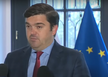 Rzecznik ministerstwa zdrowia Wojciech Andrusiewicz skomentował śmierć 73-latka, który zmarł po szczepieniu przeciw koronawirusowi COVID-19.