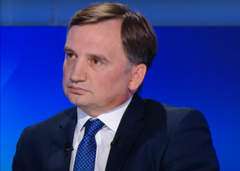 Zbigniew Ziobro stwierdził że sprawa gwałtu i zamordowania trzylatka nie może zostać tak rozwiązana, zabrał głos w serwisie Twitter.