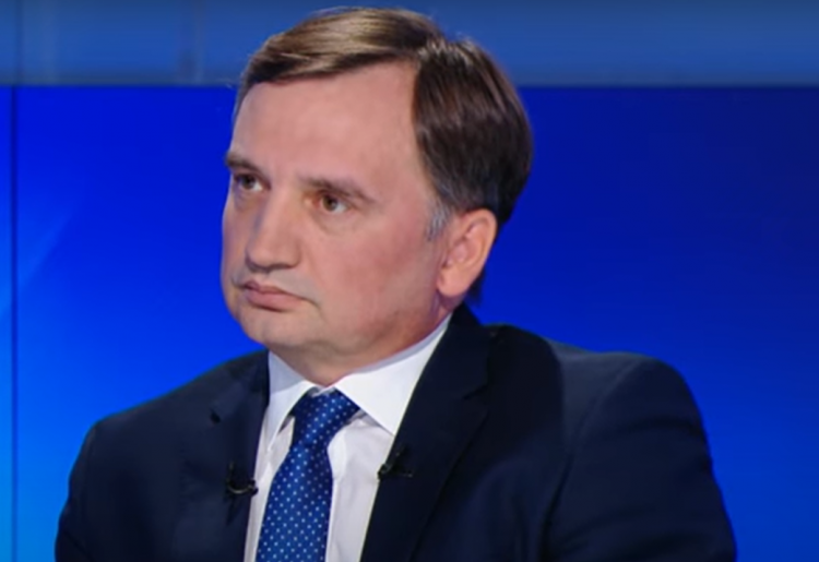 Zbigniew Ziobro stwierdził że sprawa gwałtu i zamordowania trzylatka nie może zostać tak rozwiązana, zabrał głos w serwisie Twitter.