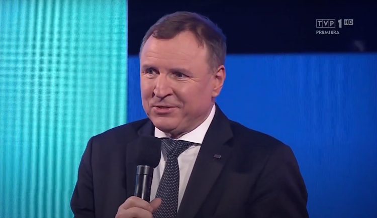 Poseł Nowoczesnej, Adam Szłapka ujawnił ile zarabia Jacek Kurski, zarobki jakie osiągnął prezes TVP, w 5 lat pozwoliły mu zgromadzić 2,7 mln