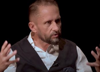 Kamil Durczok ma powazne problemy bowiem, student Robert, któremu miał wypłacić pieniądze za pracę w portalu Silesion nie żyje