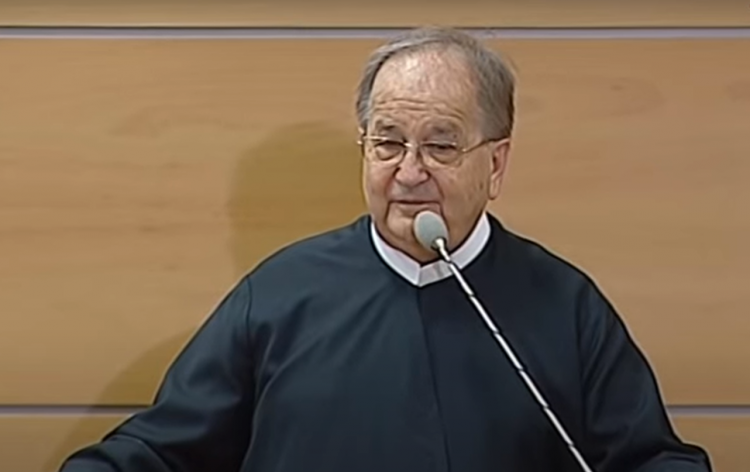 Okazuje się, że Tadeusz Rydzyk i jego Radio Maryja, a także Telewizja Trwam otrzymują olbrzymie rządowe dotacje. Pieniądze płyną strumieniem.