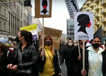 Nauczycielka z Tczewa Iwona Ochocka, która uczestniczyła w Strajku Kobiet została przesłuchana w tej sprawie przez kuratorium.