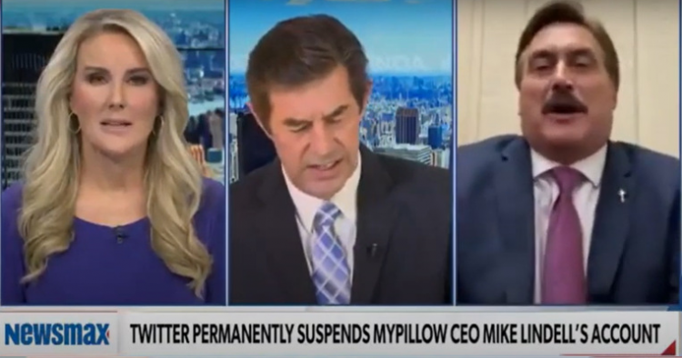 Prezenter konserwatywnej stacji opuścił studio po tym jak jego gość upierał się, że wybory prezydenckie w USA zostały sfałszowane.