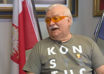 Lech Wałęsa w serwisie Facebook stwierdził, że Jarosław Kaczyński powinien zostać "fizycznie usunięty" z polityki.