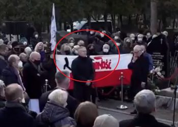 Skandal wywołał Władysław Frasyniuk gdy w swojej mowie pożegnalnej umieścił "osiem gwiazd", pogrzeb Lityńskiego to nie wiec polityczny