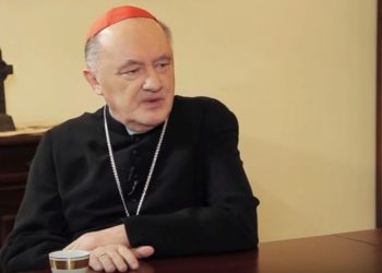 Metropolita warszawski kard. Kazimierz Nycz zasłabł podczas prowadzenia mszy w Wielki Czwartek, obecnie jest w szpitalu