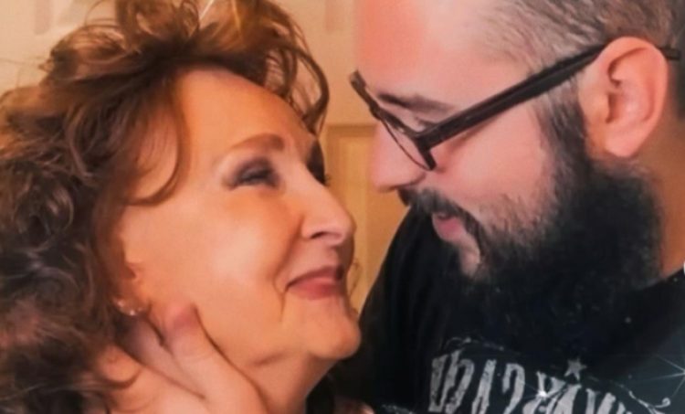 18-latek oświadczył się 71-letniej kobiecie. To co się stało później zszokowało wszystkich