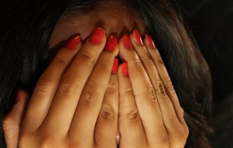 Ginekolog był w szoku gdy wyjął to z pacjentki. Miał to znaleźć jej chłopak