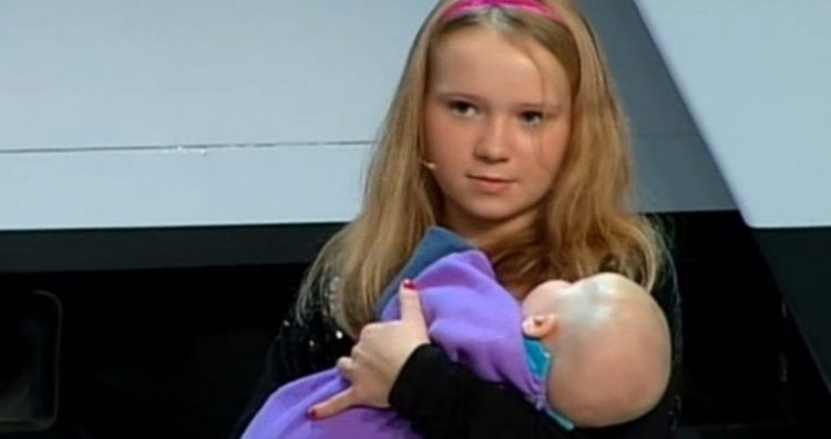 13-letnia Ola urodziła dziecko. Porażające kto jest ojcem! Nie tylko policja była w szoku