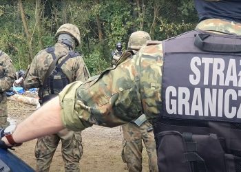 Cała Polska od wczoraj żyje informacją o znalezieniu zwłok migrantów. Obecnie na granicy z Białorusią znajdują się służby oraz prokuratura,