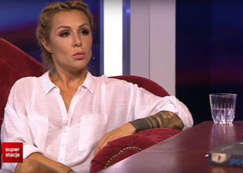 Blanka Lipińska pozuje nago na zdjęciu na jej profilu Instagram. Książka „365 dni” była bestsellerem w naszym kraju, film ma mieć premierę w walentynki.