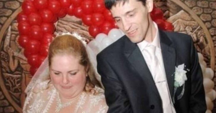 Cały internet śmieje się z dekoltu tej panny młodej. Tylko spójrz i zrozumiesz dlaczego…