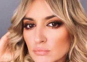 Karolina Szostak na Instagram wrzuciła swoje zdjęcie z wakacji które może sugerować, że jest nago lub topless