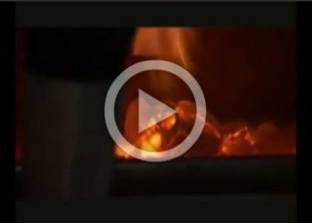 Tak wygląda kremacja ludzkiego ciała. Po obejrzeniu nagrania możesz zmienić zdanie na temat tej metody (wideo 18+)