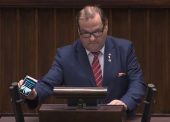 Sala sejmowa zamarła. Niezależny poseł ujawnił szokujące powiązania Schetyny i Tuska (wideo)