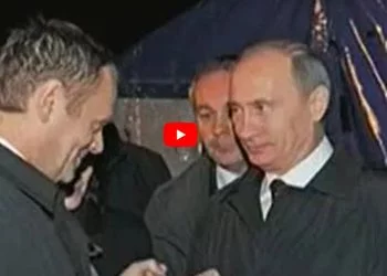 Jest nagranie rozmowy Tuska z Putinem w Smoleńsku? „To odbiega od powszechnej wersji wydarzeń”