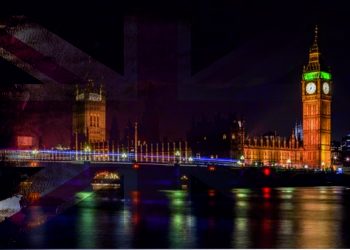 Wielka Brytania dalej walczy z koronawirusem, a ostatniej doby odnotowano tam ponad 40 tysięcy nowych zainfekowanych COVID-19.