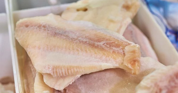 Tej ryby lepiej unikać. Jest nafaszerowana antybiotykami i rtęcią!