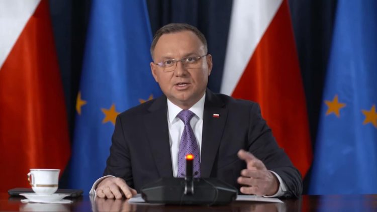 Szansa dla Dudy. Czy pokaże Polakom, że obrona konieczna to nie tylko amerykańskie filmy?