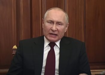 Władimir Putin, prezydent Rosji wprowadził zakaz dla wszystkich obywateli, w sprawie przesyłania pieniędzy za granice Rosji.