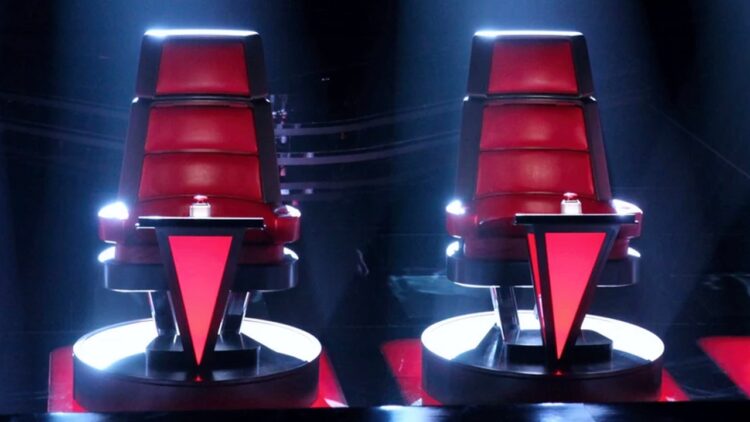 Format „The Voice” przechodzi zmiany na całym świecie, a niektóre z nich są bardziej znaczące niż inne, Blake Shelton narobił problemów