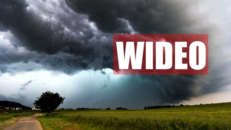 Nawałnice nad Polską. Od samego rana przez Polskę przetaczają się potężne nawałnice, przynosząc intensywne opady, silny wiatr i burze