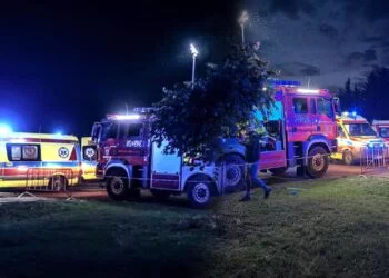 Tragiczny wypadek w Kargowej (woj. lubuskie), w którym zginęły trzy kobiety — babcia, matka i córka — wywołał falę kontrowersyjnych komentarzy