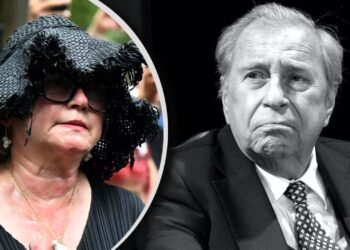 Jedną z uczestniczek pogrzebu była Katarzyna Figura, która nie mogła opanować emocji w trakcie uroczystości. Jerzy Stuhr był dla niej kimś