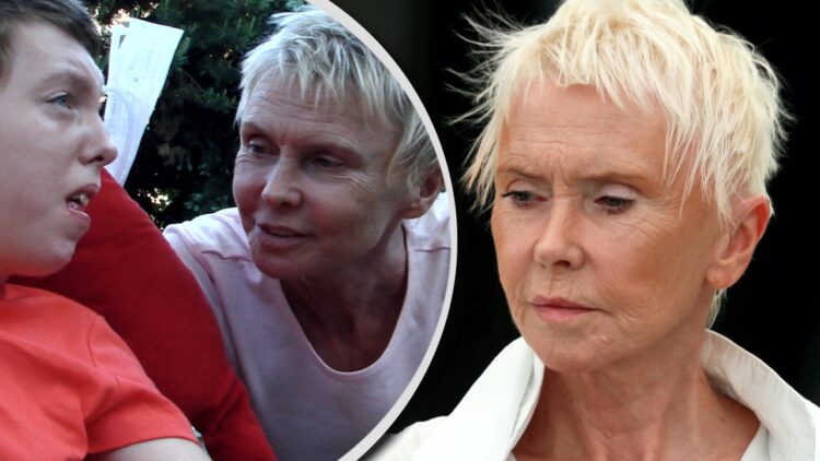 Ewa Błaszczyk (68 l.), znana aktorka oraz działaczka charytatywna, od lat dzieli się z mediami szczegółami dotyczącymi zdrowia swojej córki Oli.