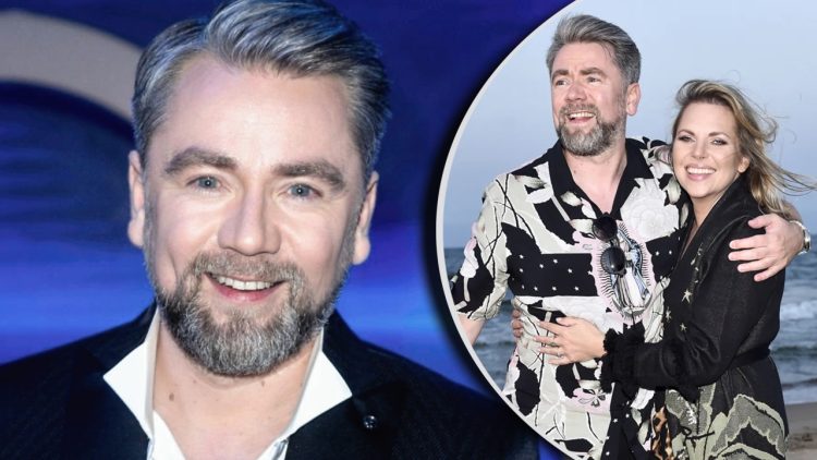 Kuba Badach, ceniony polski wokalista i producent muzyczny, nie zwalnia tempa. Ostatnie miesiące przyniosły mu wiele zmian. W tym właśnię tę