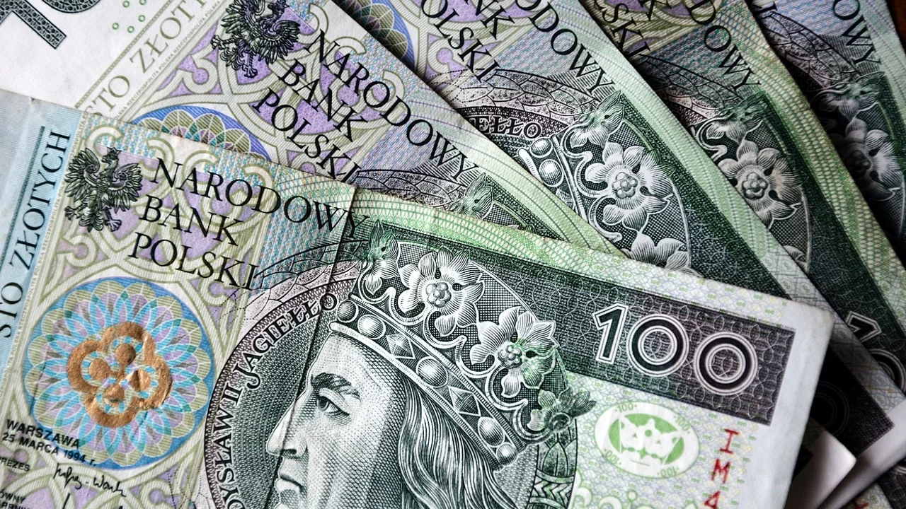 6938,92 zł emerytury i ani jednego dnia pracy. ZUS ujawnia jak tyle dostać