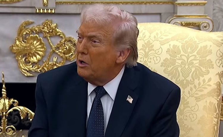 Donald Trump ponownie zaostrzył ton wobec Hiszpanii i wrócił do gróźb dotyczących handlu. Prezydent USA zarzuca Madrytowi brak realnej współpracy przy działaniach związanych z konfliktem z Iranem. Wypowiedzi padły mimo wcześniejszych zapewnień Białego Domu, że Hiszpania współpracuje z amerykańskim wojskiem.